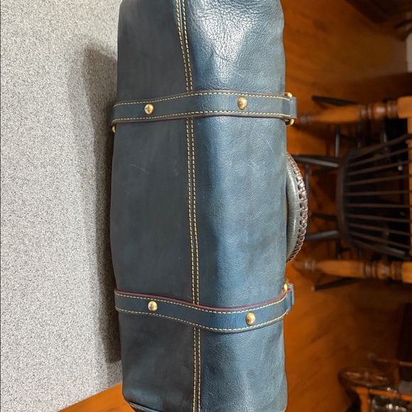 Dooney and Bourke Handbag! - Picture 6 of 8